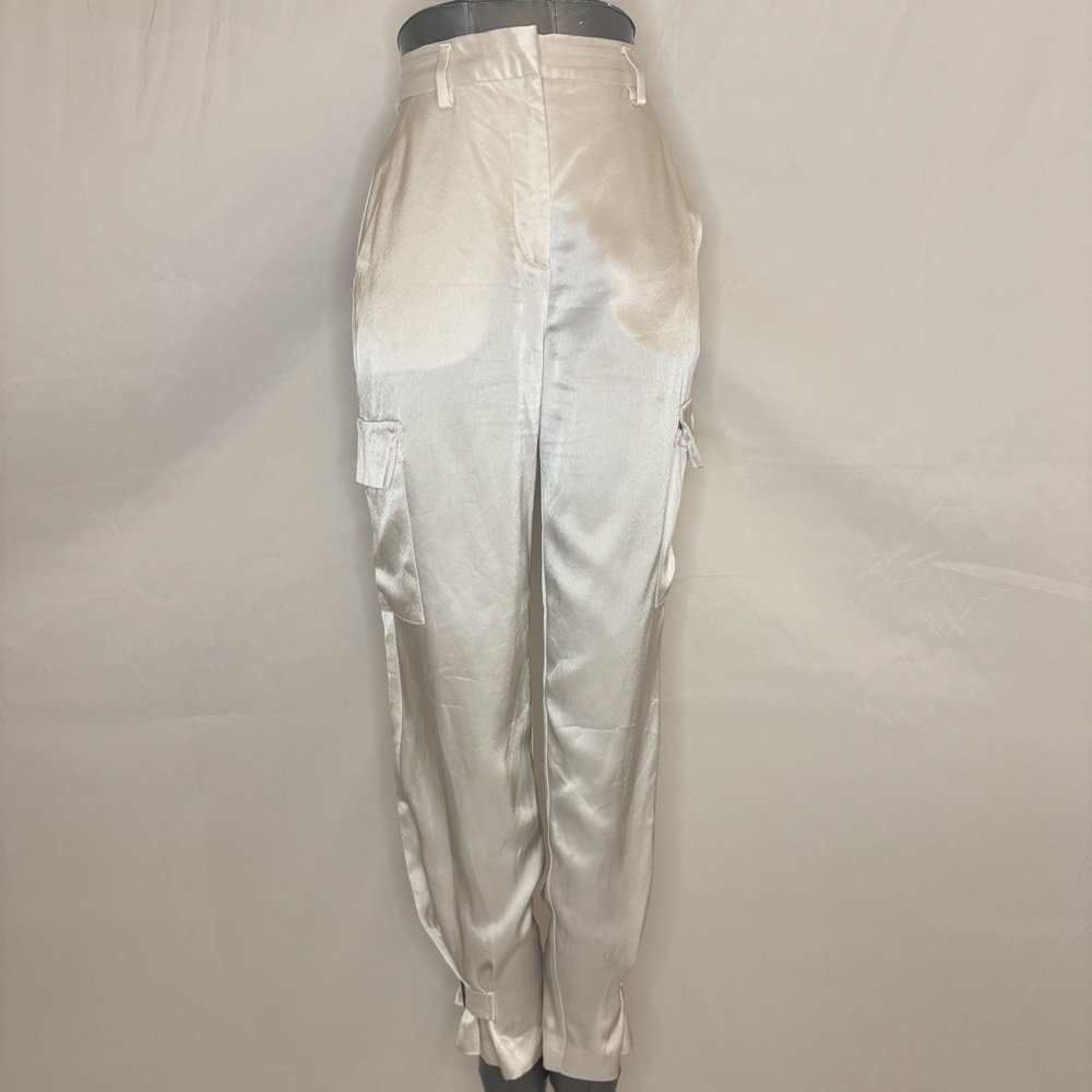 Aritzia Babaton Refined Satin Cargo Pant in Matte Pearl - Picture 4 of 9